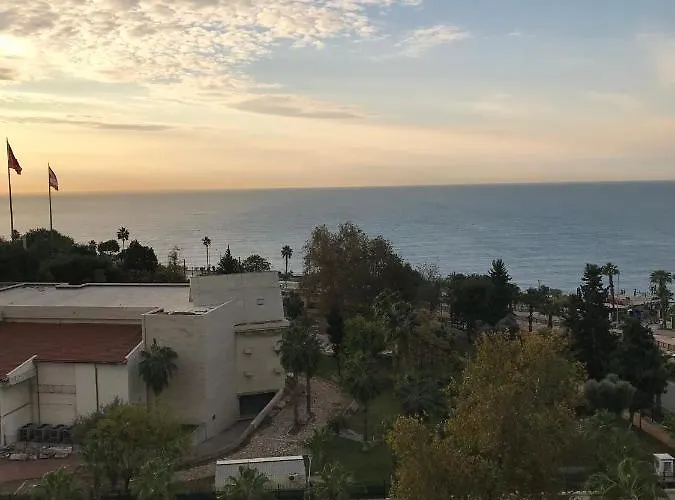 Hotel Falez Uygulama 2*